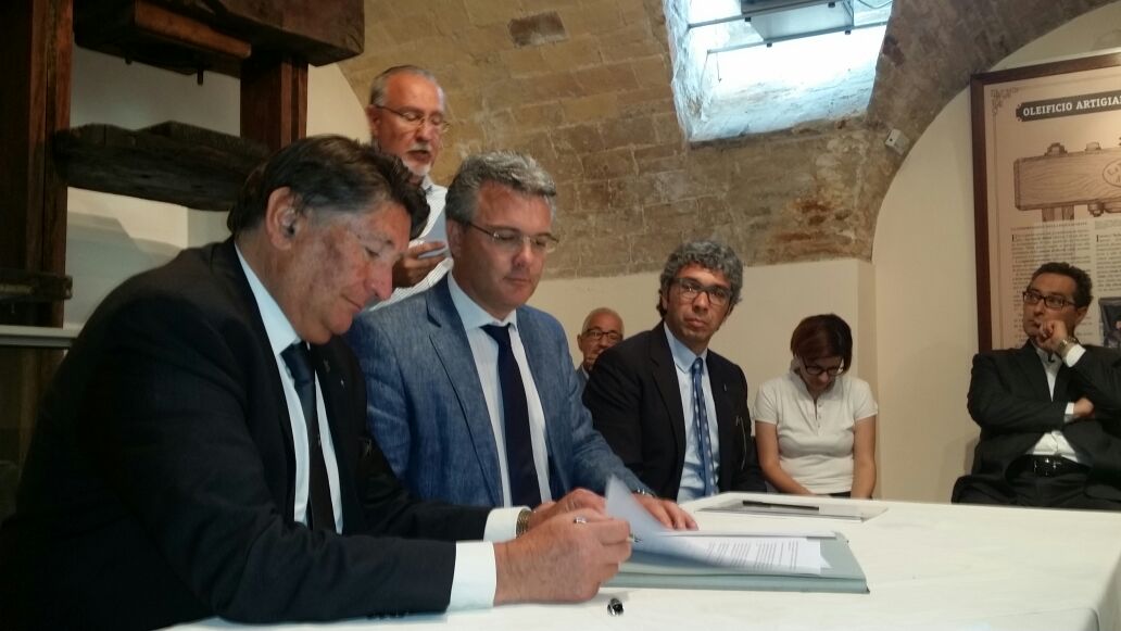Il Presidente di ANCO Enrico Lupi con l'Assessore regionale Dino Pepe e il coordinatore regionale Stefano Di Giulio