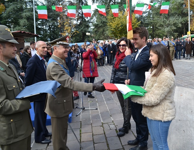 Consegna Bandiera festa forze armate