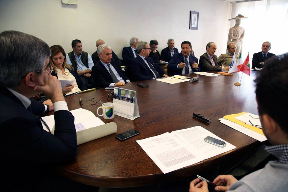 D'Alfonso e presidenti ciclo idrico