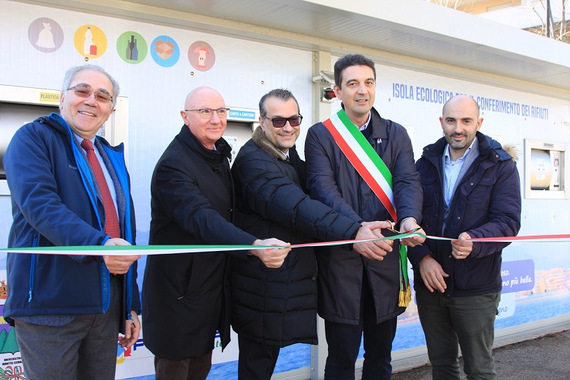 Montesilvaano inaugurazione isola ecologica