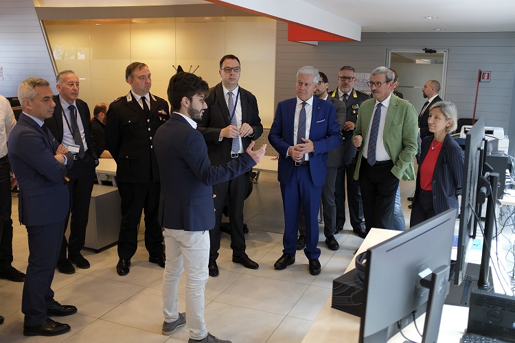 Leonardo Prefetto autorità SOC