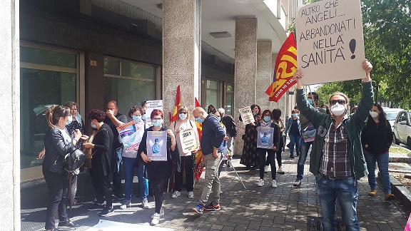 Pescara_infermieriprecari_Asl2