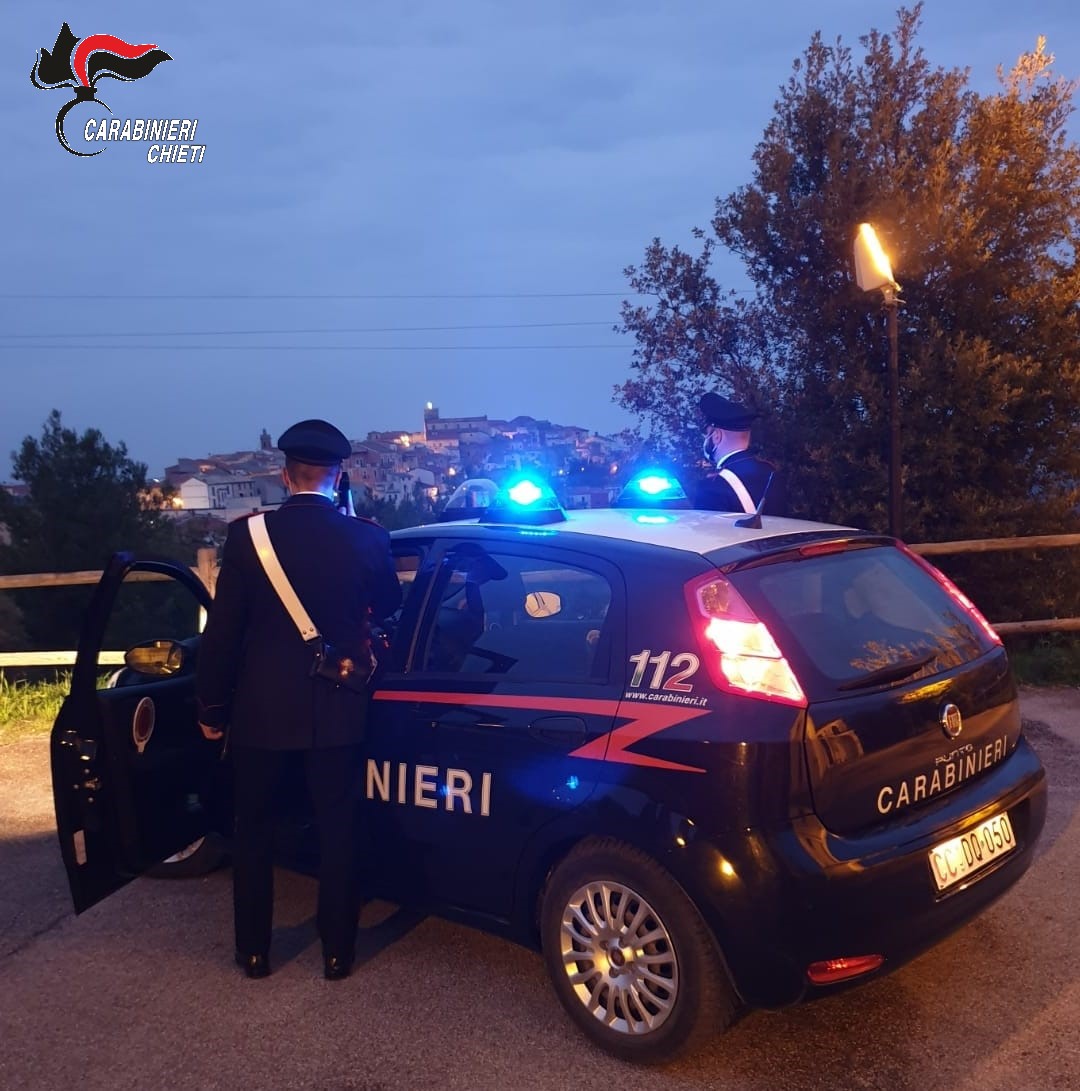 carabinieri-in-pattuglia-a-Torino-di-Sangro