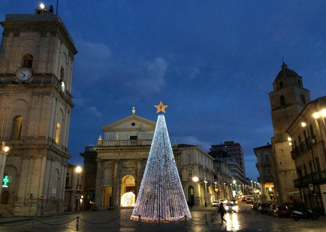 fotomontaggio_albero2020