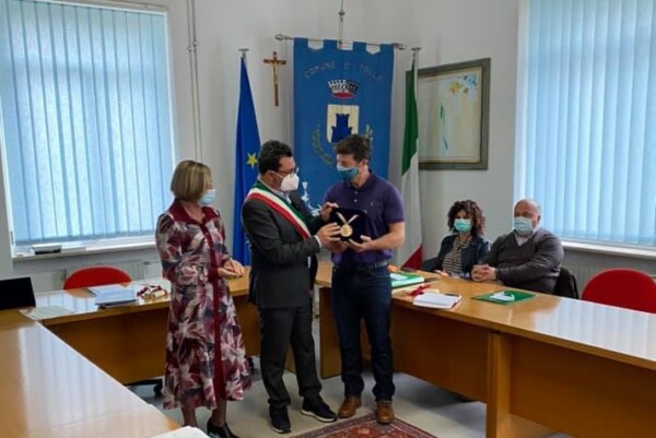 Tollo Radica Consegna Medaglia 1