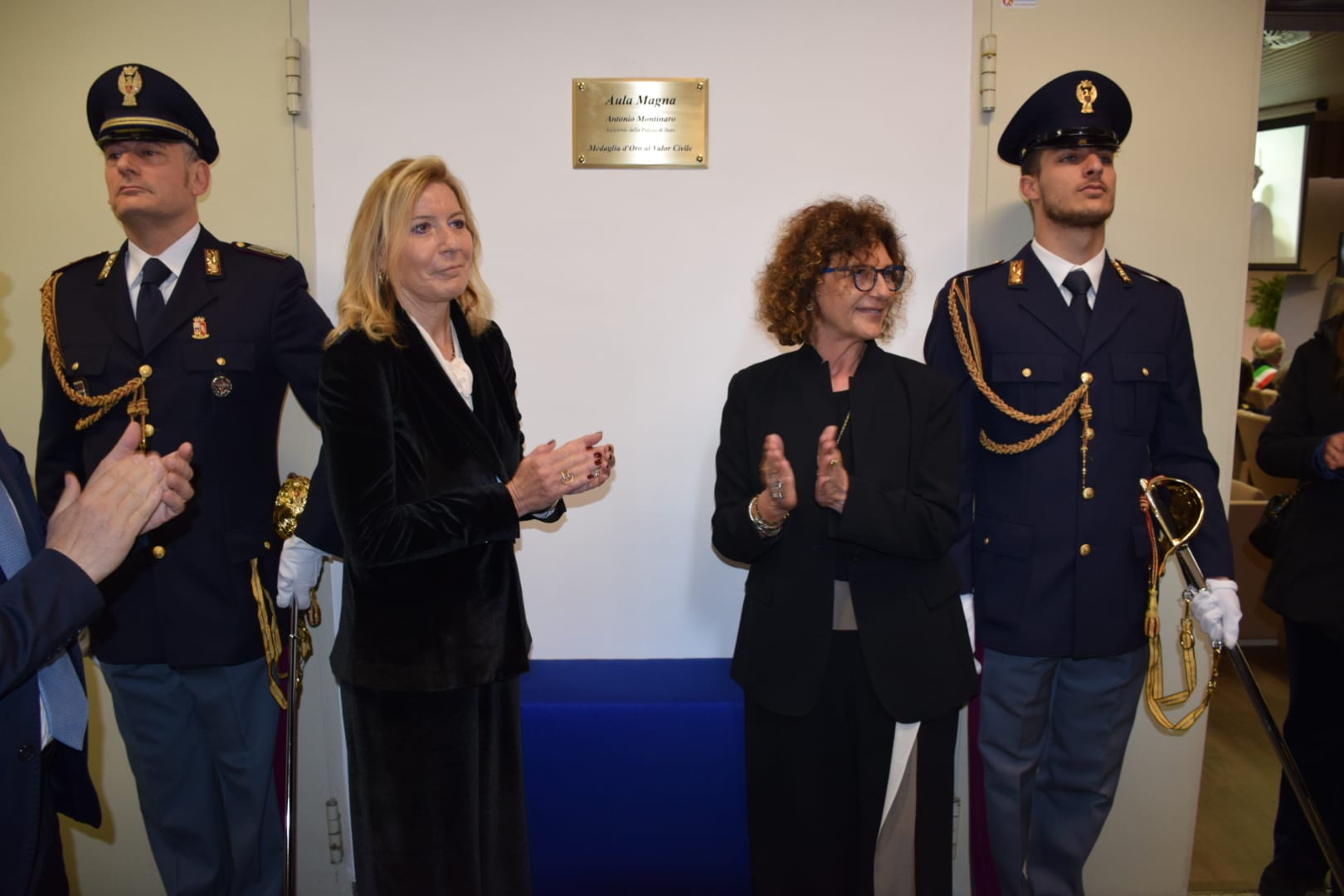 Pescara-polizia-aulamagna
