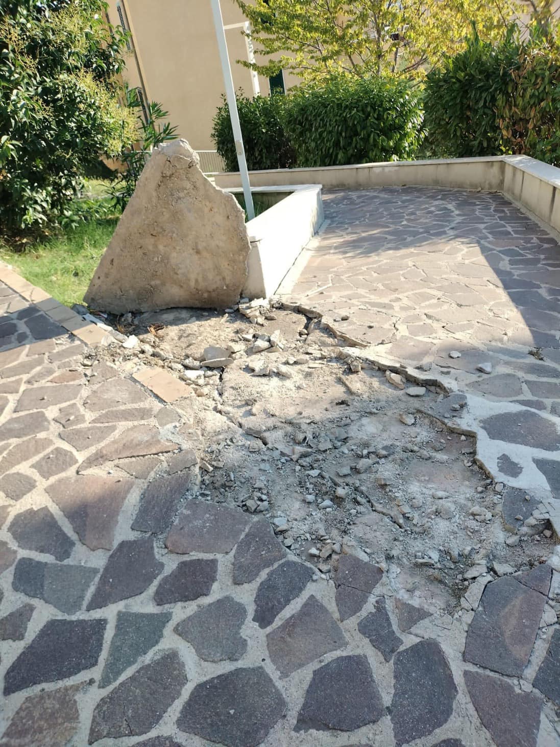 Casoli_atto_vandalico_scuola