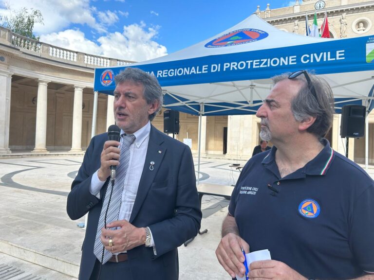 Marsilio-con-protezione-civile