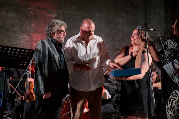 consegna premio a Nicolosi