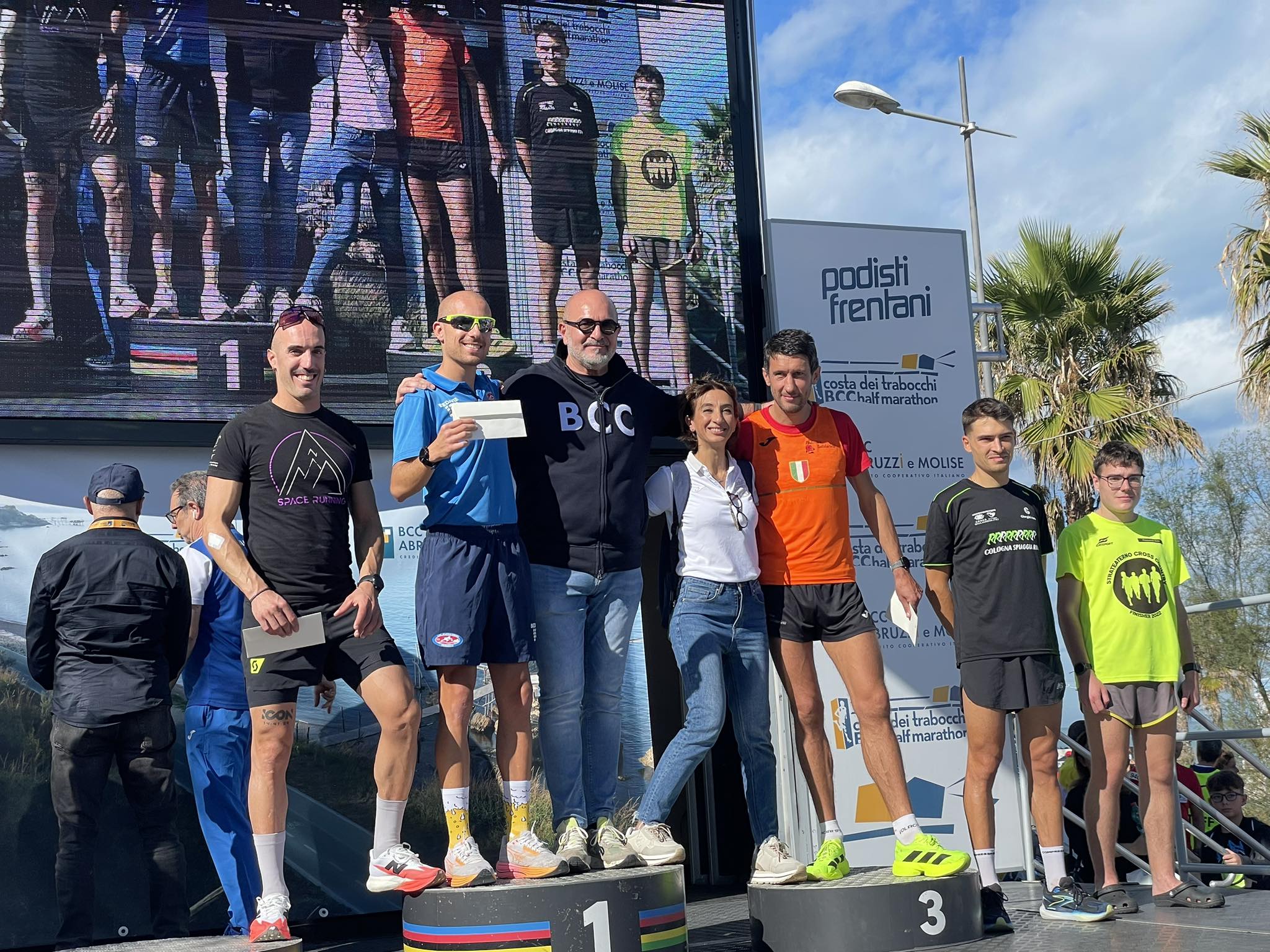 gruppo podio half marathon