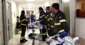 Chieti Pediatria Vigili del Fuoco Uova Pasqua 3