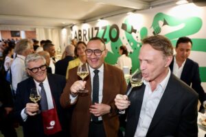 Lollobrigida nello stand Abruzzo
