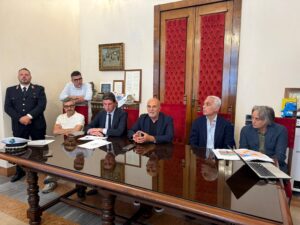 Pescara conferenza sanzioni per rifiuti