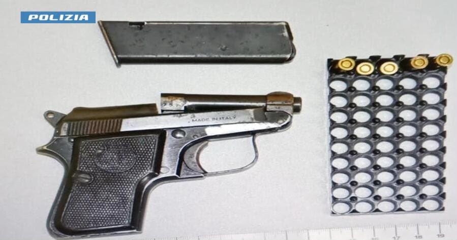 Pescara pistola sequestrata